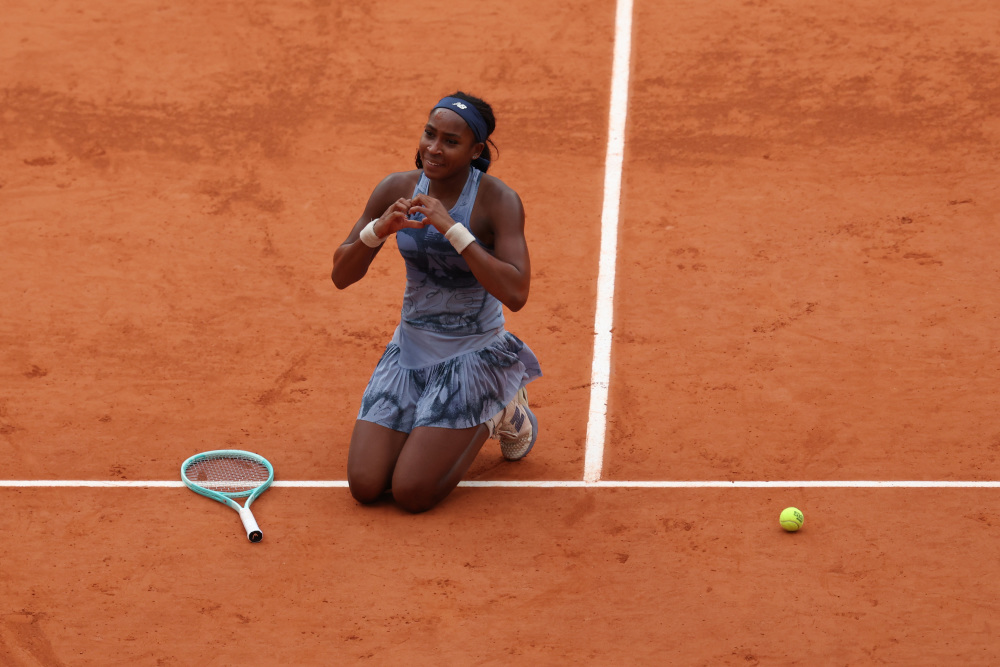 随之下滑 随之下滑